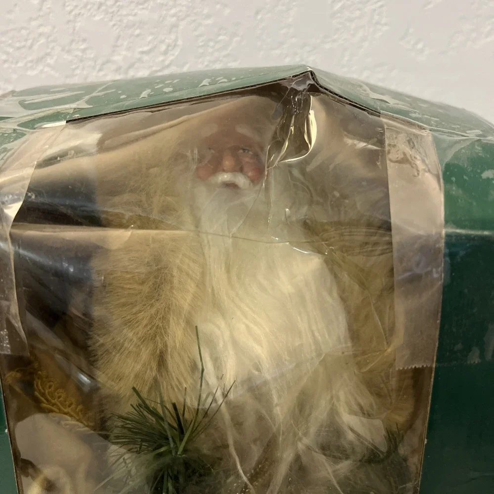 Vintage Old World Santa Beige Holding Garland Centerpiece Figure Tree Topper 18